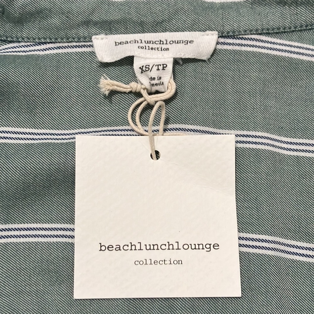NWT beachlunchlounge Striped Button Down Shirt Size XS - Picture 4 of 6